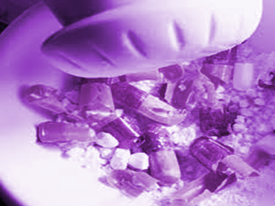immagine trita-pastiglie e farmaci alterati in RSA